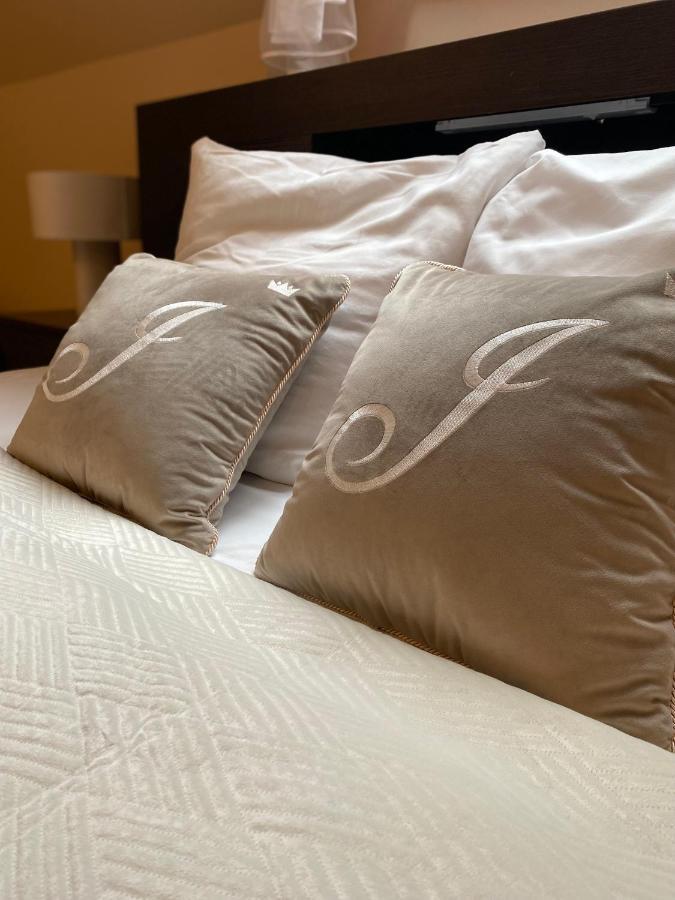 Bed and Breakfast Palac Jablonowo Уйсце Экстерьер фото