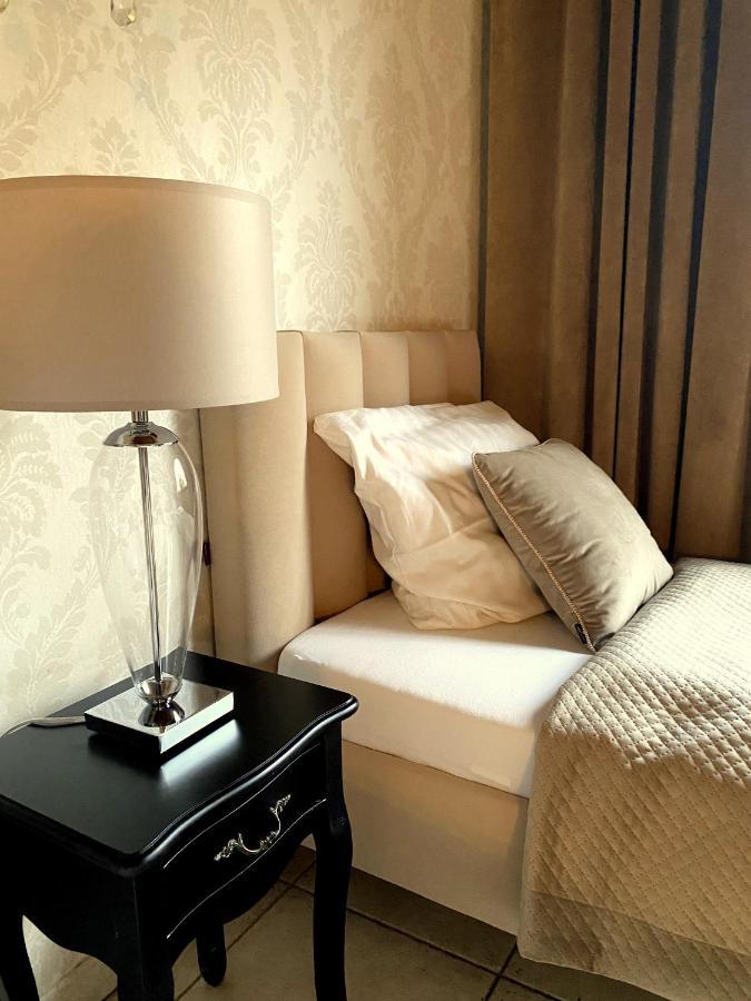 Bed and Breakfast Palac Jablonowo Уйсце Экстерьер фото