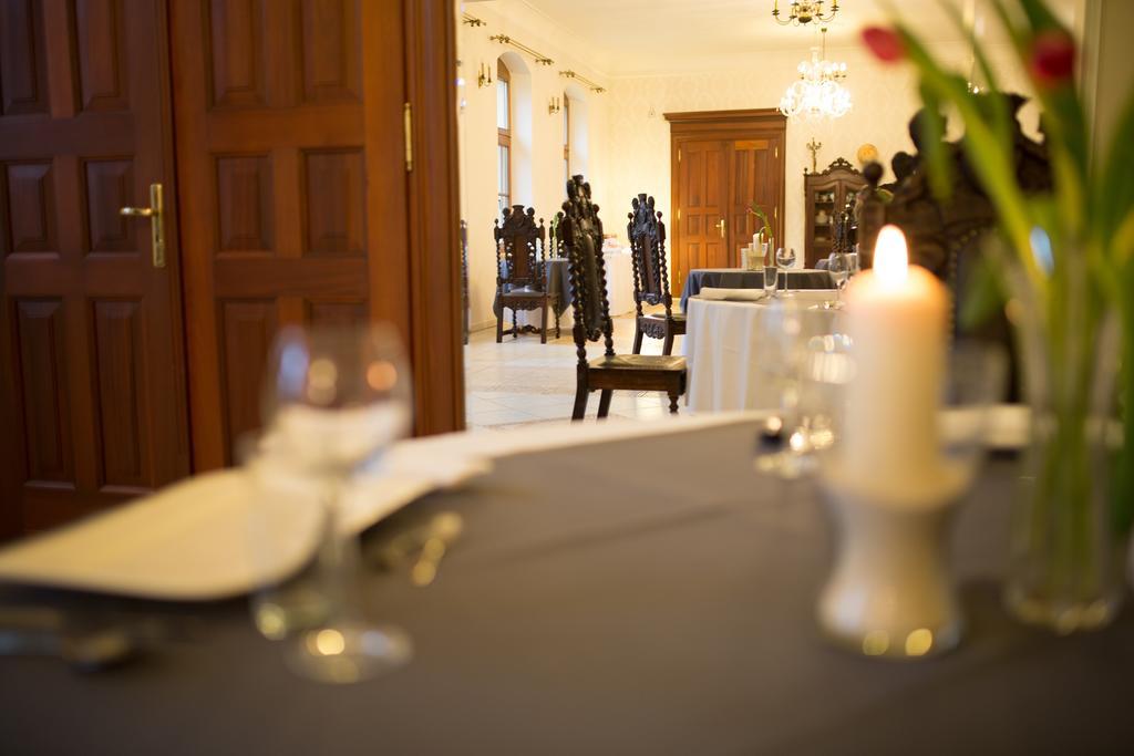 Bed and Breakfast Palac Jablonowo Уйсце Экстерьер фото
