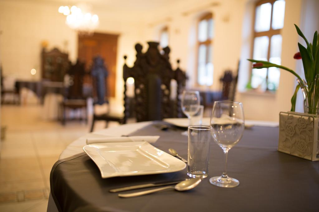 Bed and Breakfast Palac Jablonowo Уйсце Экстерьер фото