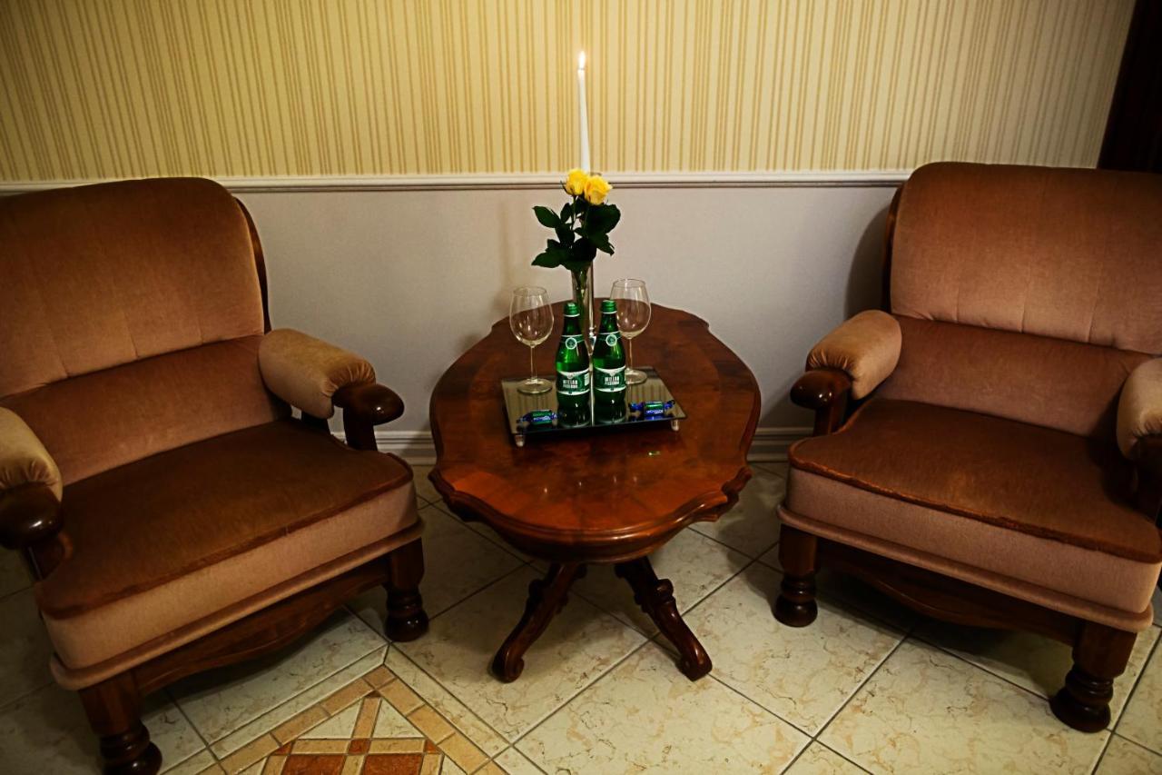 Bed and Breakfast Palac Jablonowo Уйсце Экстерьер фото
