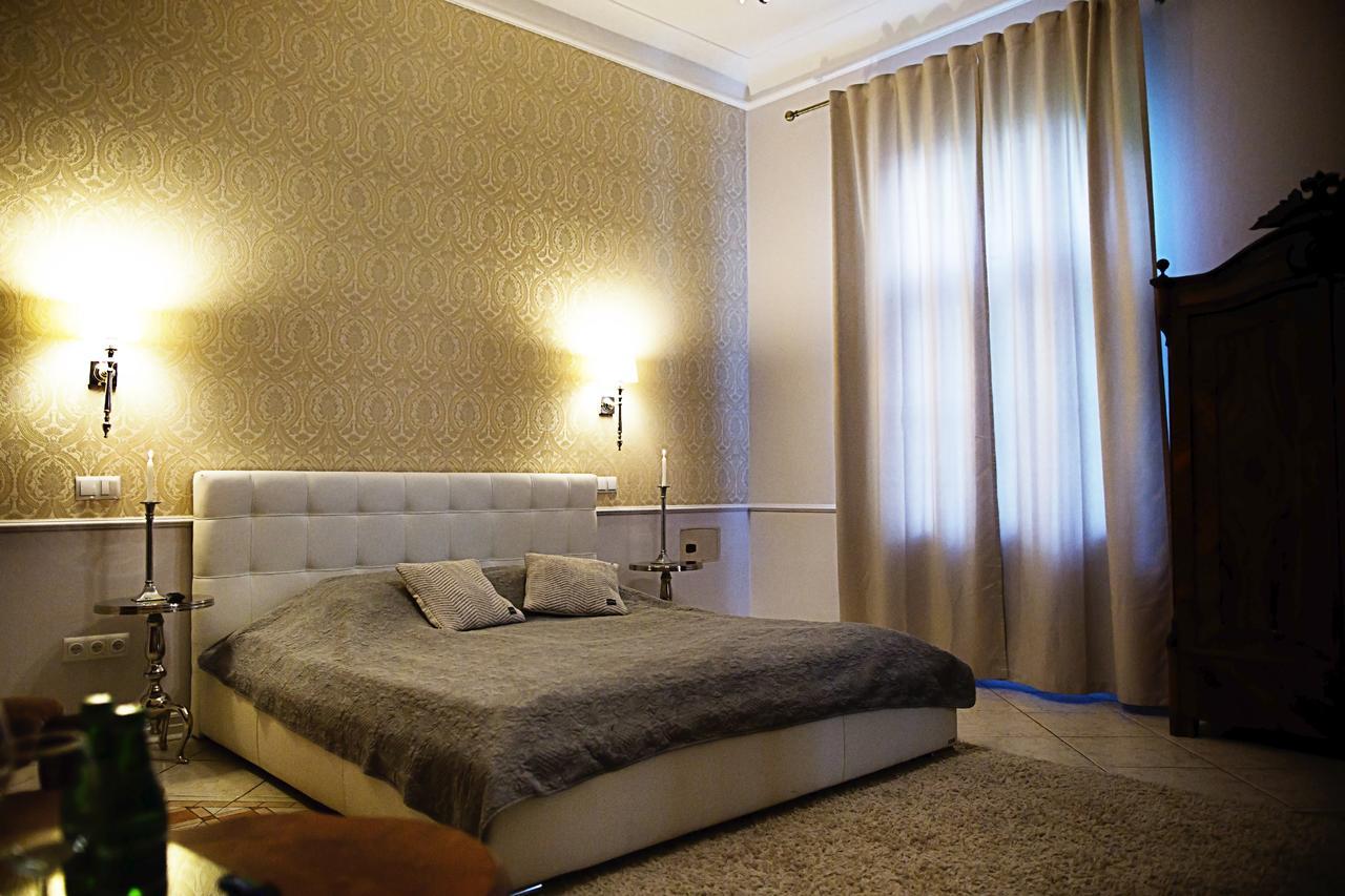 Bed and Breakfast Palac Jablonowo Уйсце Экстерьер фото